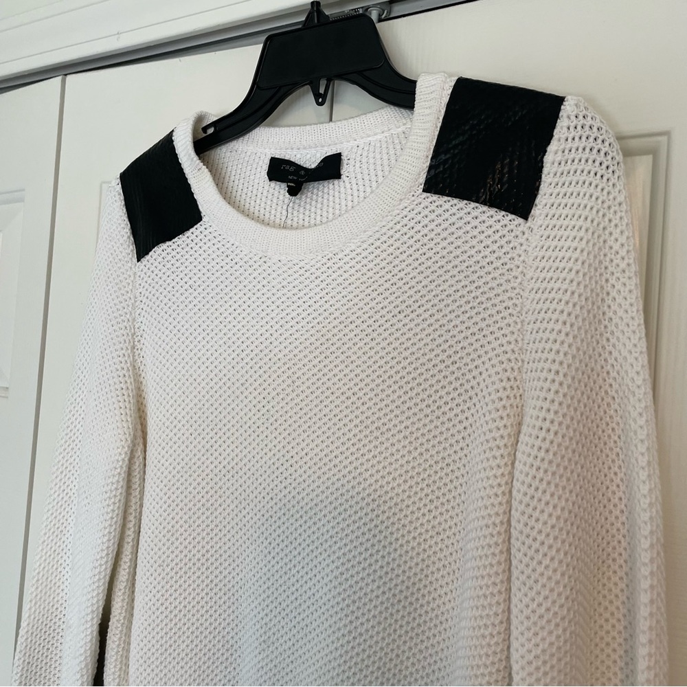 Rag & bone White Knit Crewneck Sweater Black Patent Patchwork Sz Large - Picture 3 of 10